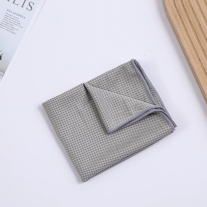 30x100CM English packaging cooling towel product-only image 9